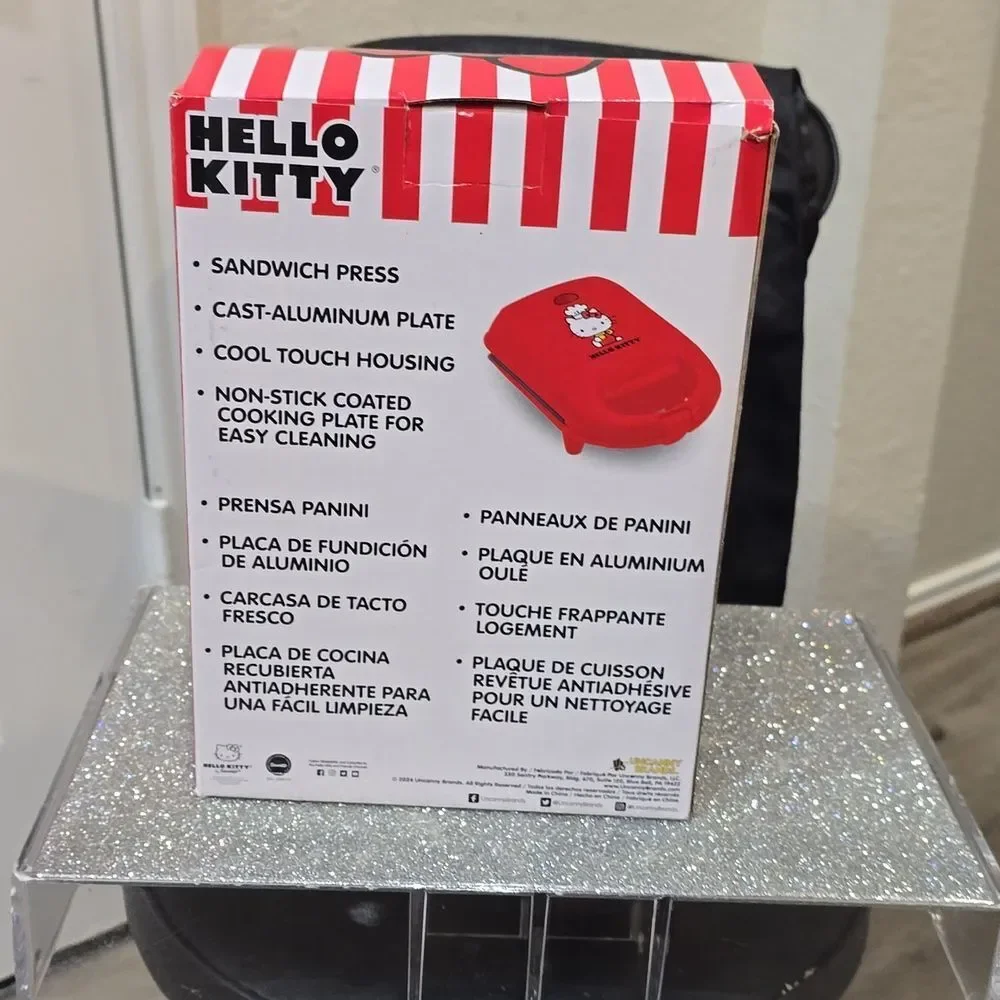 Hello Kitty Logo Sandwich Maker